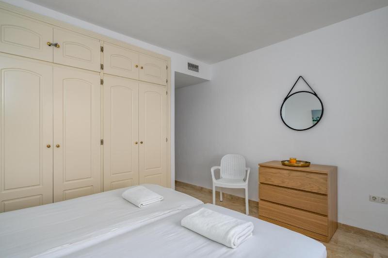 El Faro beachclose apt by Costarentals - Ref 177 - image 21