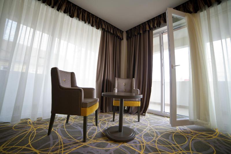 Exclusive Hotel & More - image 18