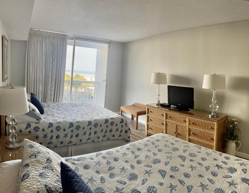 SOUTH HAMPTON 305 3BR 3BA OCEANVIEW Condo - image 7