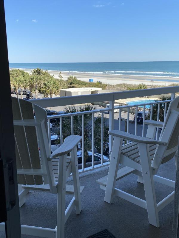 SOUTH HAMPTON 305 3BR 3BA OCEANVIEW Condo - image 8