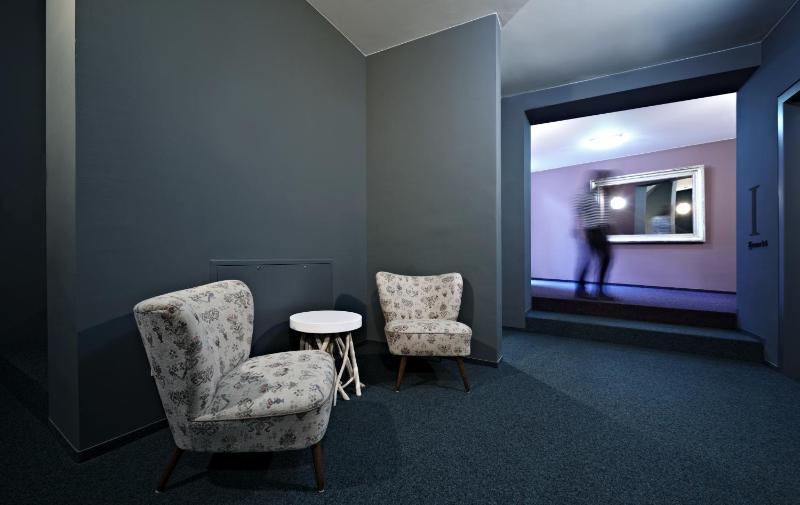 Double Room image 2