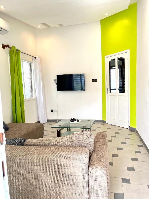 Villa meublée Cotonou fidjrosse 05 min de la plage - image 10