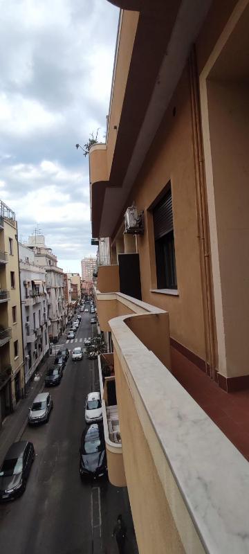 Double Room with Balcony image 4