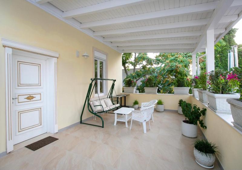 Ferdinand Hotel Rooms - image 5