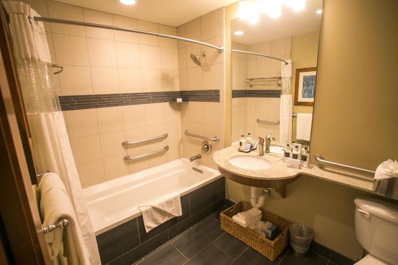 Fully Equipped in the Heart of Canyons Village - image 13