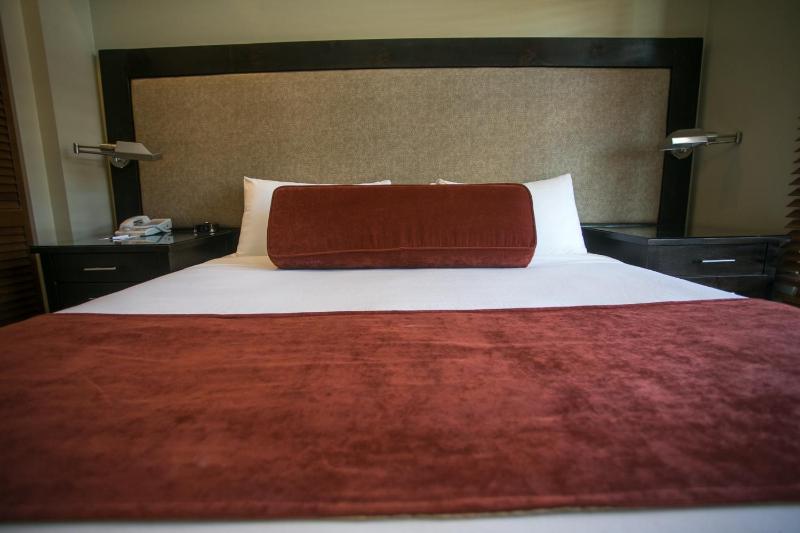 Fully Equipped in the Heart of Canyons Village - image 30