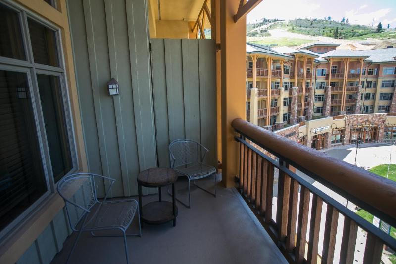 Fully Equipped in the Heart of Canyons Village - image 28