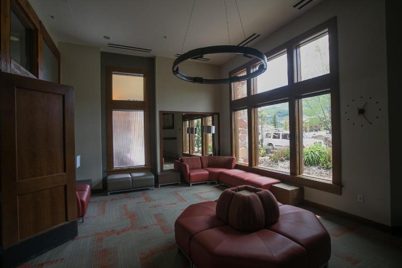 Fully Equipped in the Heart of Canyons Village - image 15