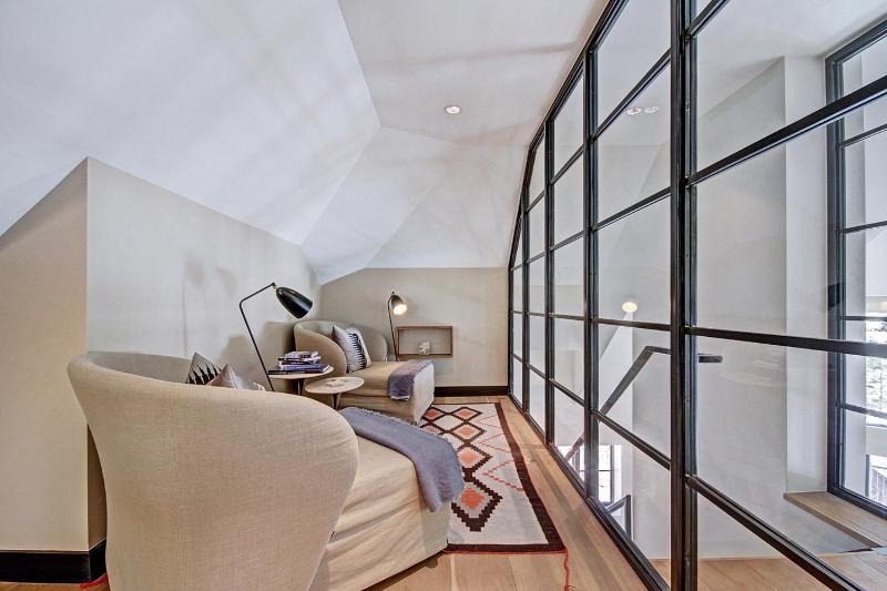 Iconic 5 Bedroom Penthouse at the Ritz-Carlton - image 24