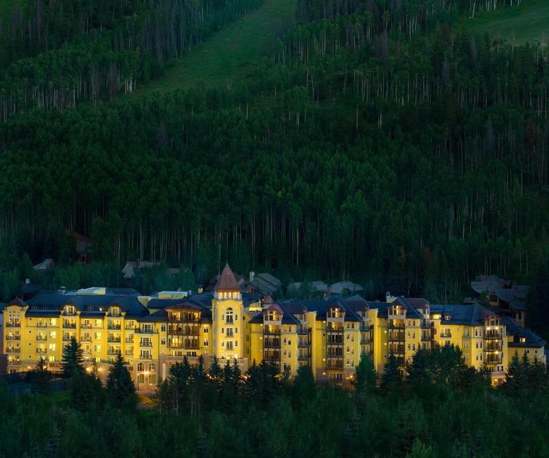 Exclusive 2BR Ritz-Carlton w Mountain Rustic Décor Save 20% on 7 Nights! - image 6