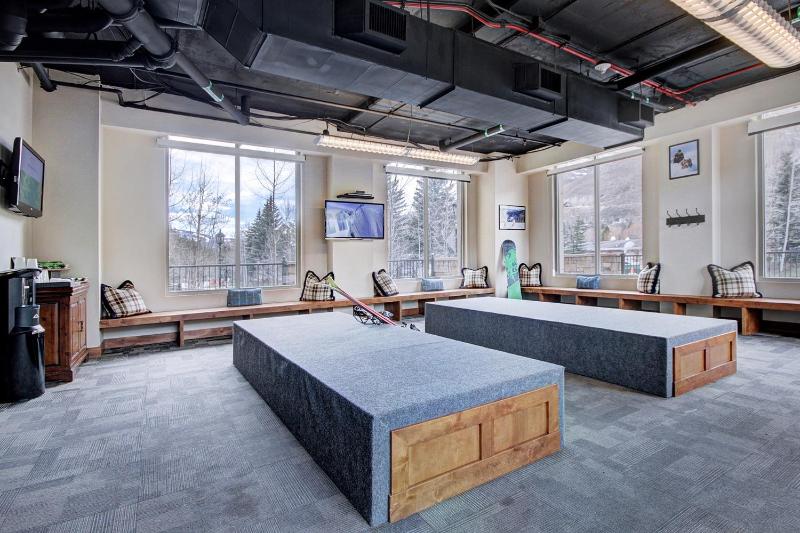 3 BR Luxury Ritz-Carlton Condo with Mountain Views - image 28