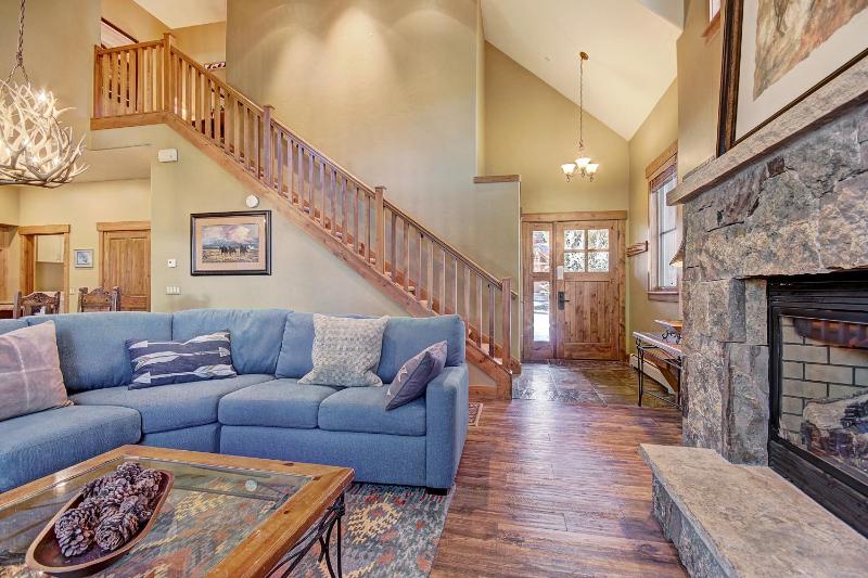 Premier 2-Story Townhome Minutes from Winter Activities - image 6