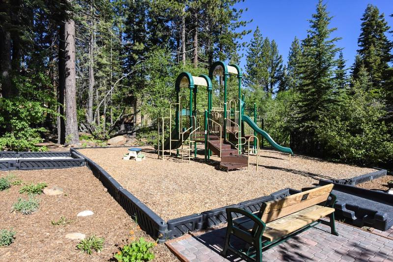 3159 Aspen Grove - image 4