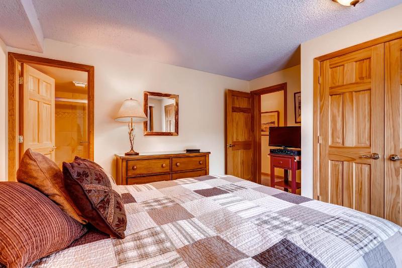 Key Condo 2950 - image 28