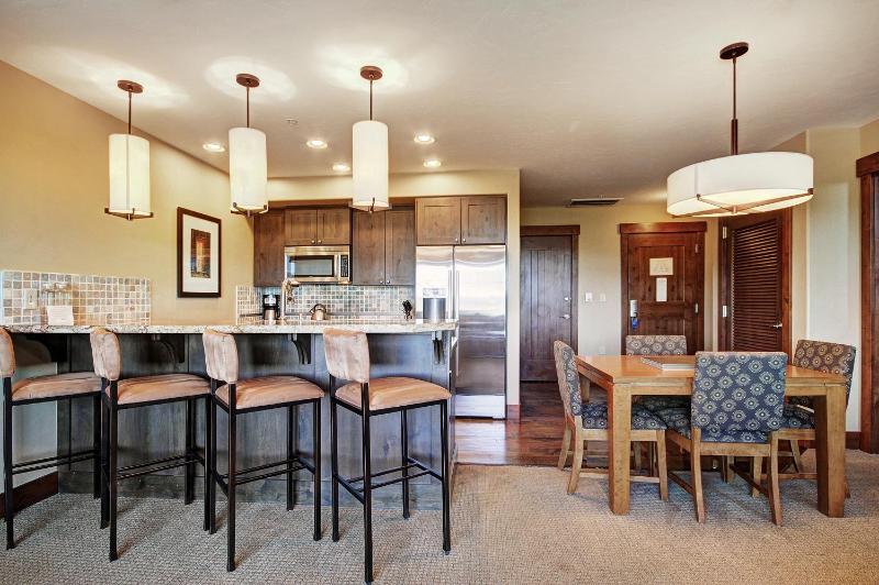 One Ski Hill Place S8414 - image 24
