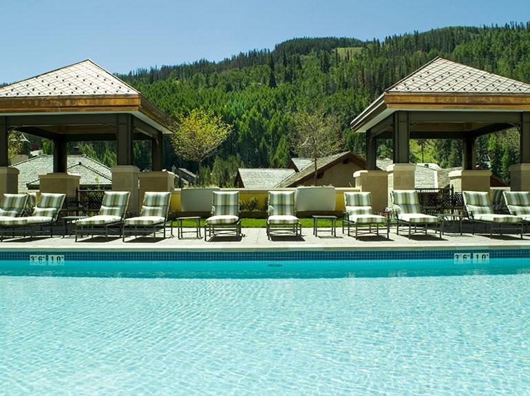 Chic 2 BRDen Ritz-Carlton Condo with Valley Views - image 29