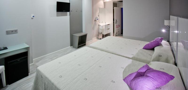Double Room (2 Adults + 1 Child ) image 2
