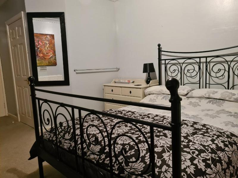 Double Room with Private Bathroom image 3