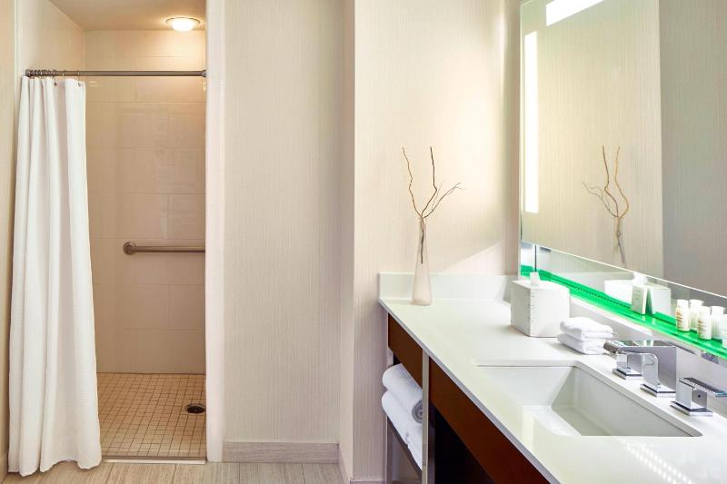 King Room image 3