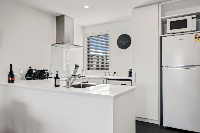 Central City 2BR Apartment Balcony & Parking - image 7