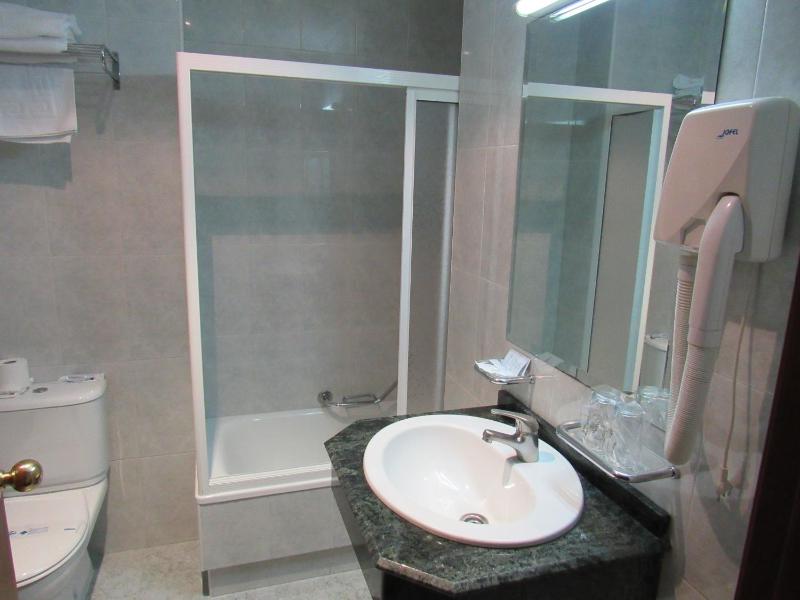 Single Room image 2