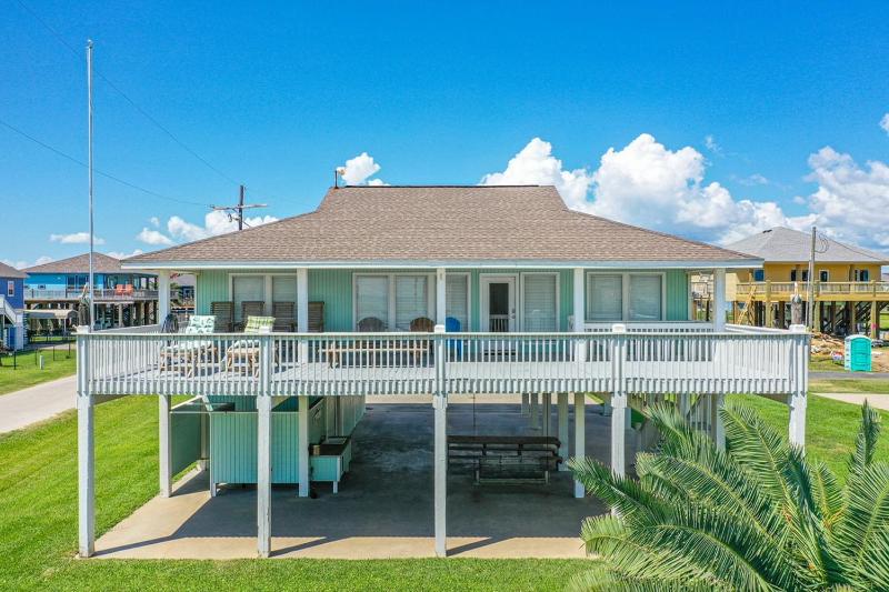 Three-Bedroom House image 1