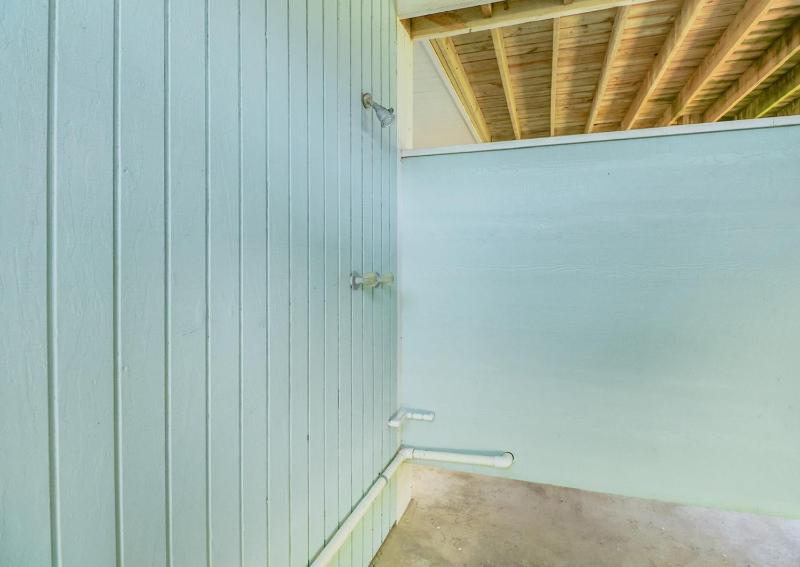 Three-Bedroom House image 4