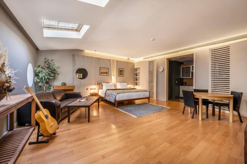Executive Suite image 1