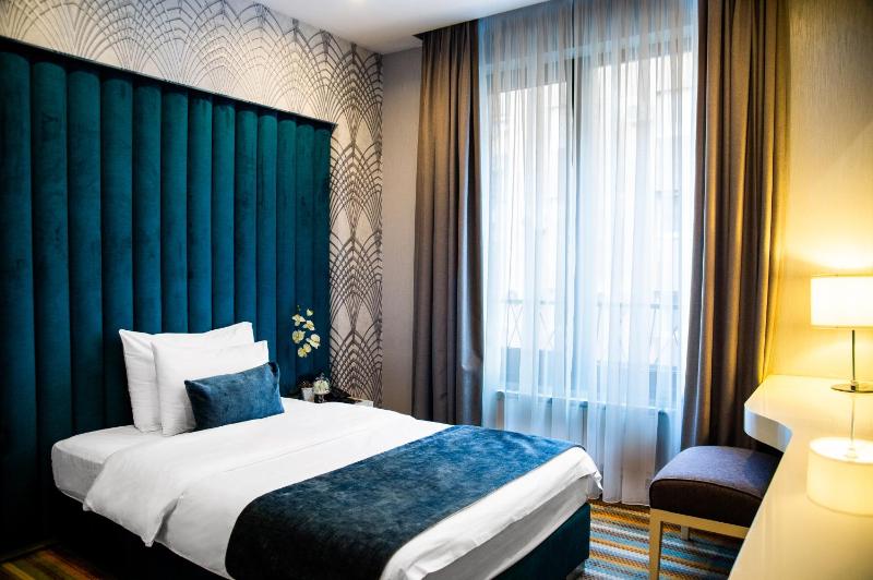 Deluxe Single Room image 3