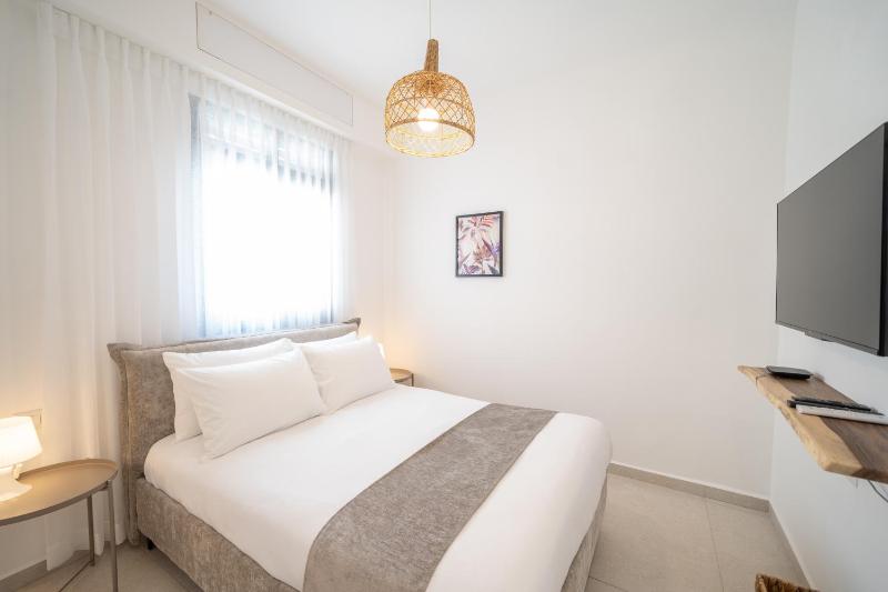Chita Ella sun - image 12
