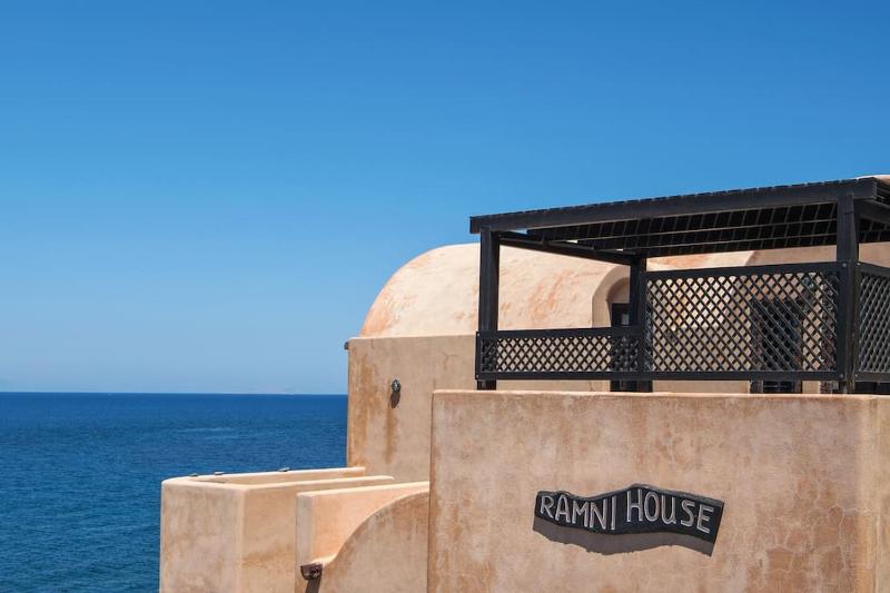 Ramni House: Private Villa with pool by the Sea - image 9
