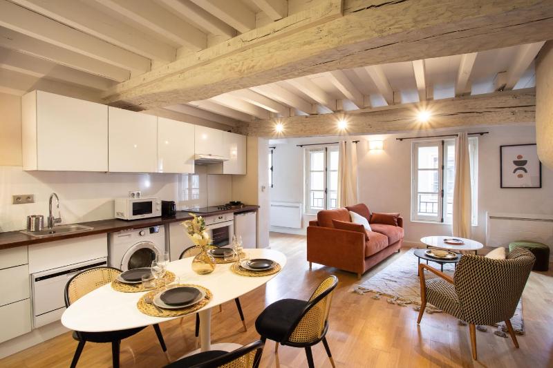 La Tourelle & l'Honoré - 2 appartements dans le Centre historique de Rennes - image 3