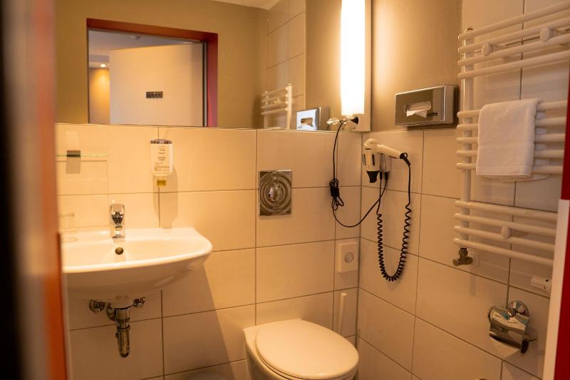 Single Room image 1