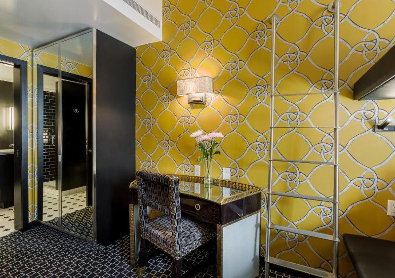 Triple Room image 3