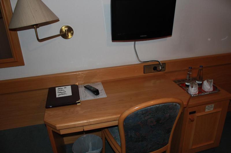Double Room with Balcony image 4