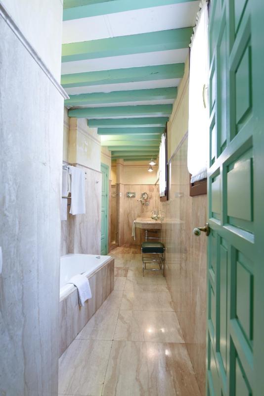 Superior Double Room image 2