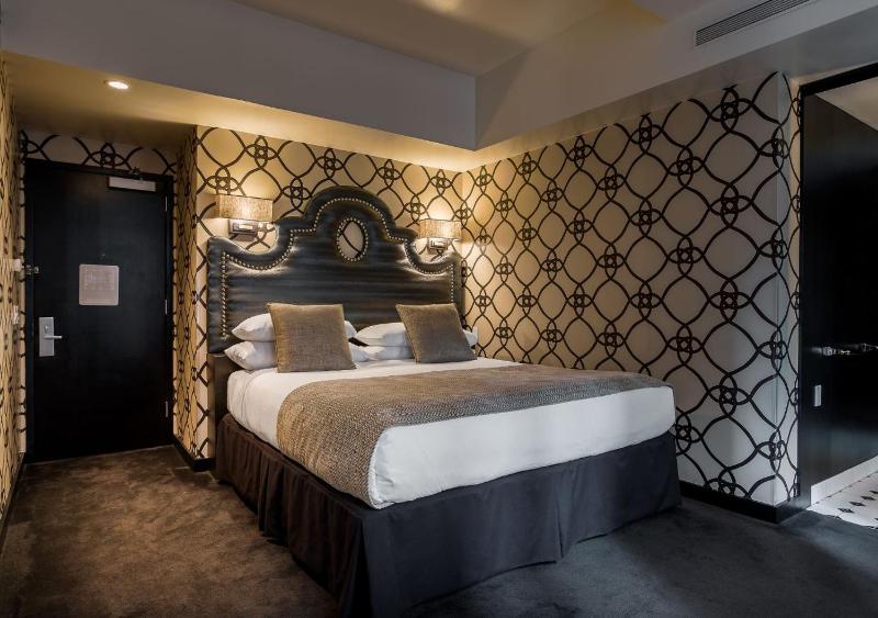 Executive King Room image 2