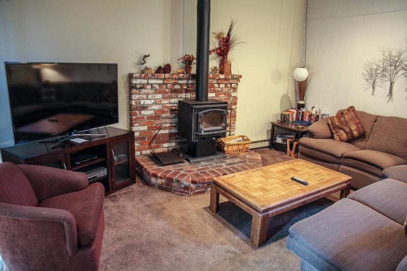 Four-Bedroom Apartment image 1