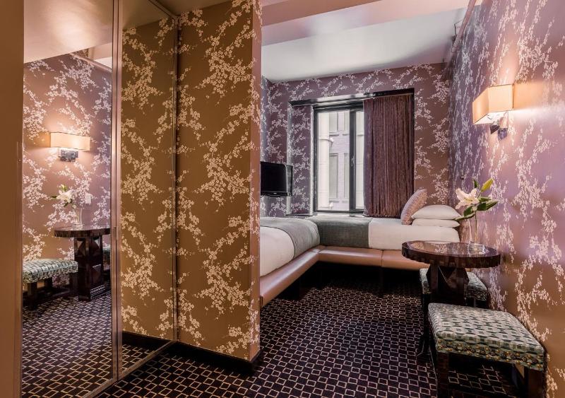 Standard Twin Room image 2