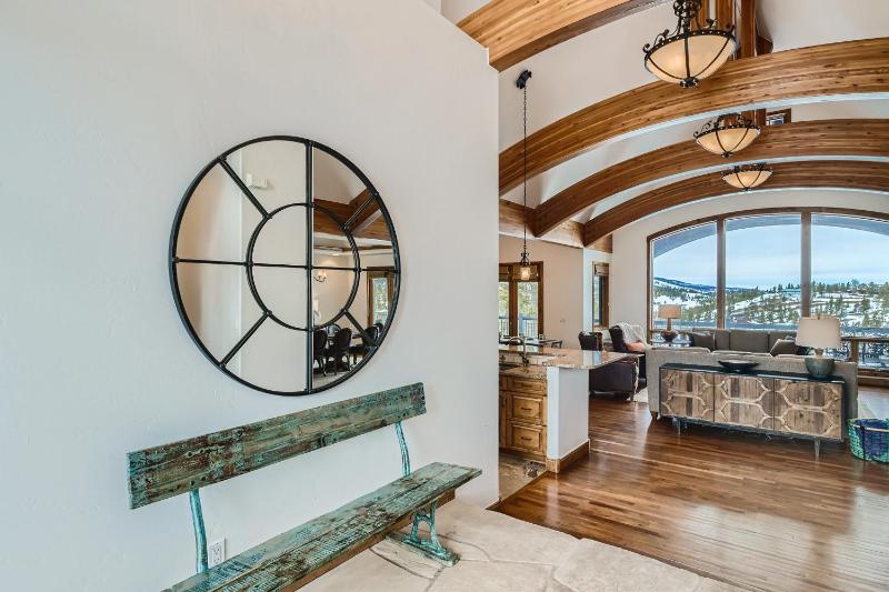 NEW LISTING! Après & Fairway Retreat home - image 43