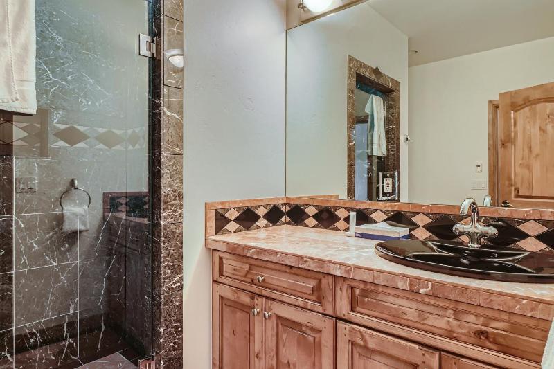 NEW LISTING! Après & Fairway Retreat home - image 24