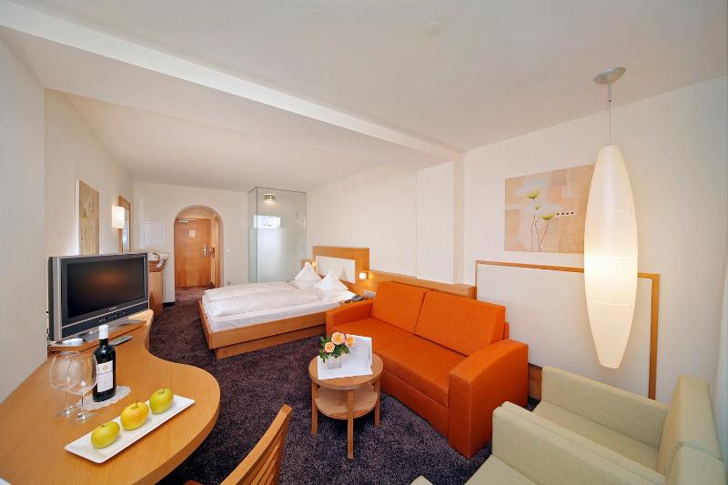 Superior Double Room image 3