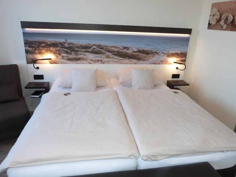Double Room image 2