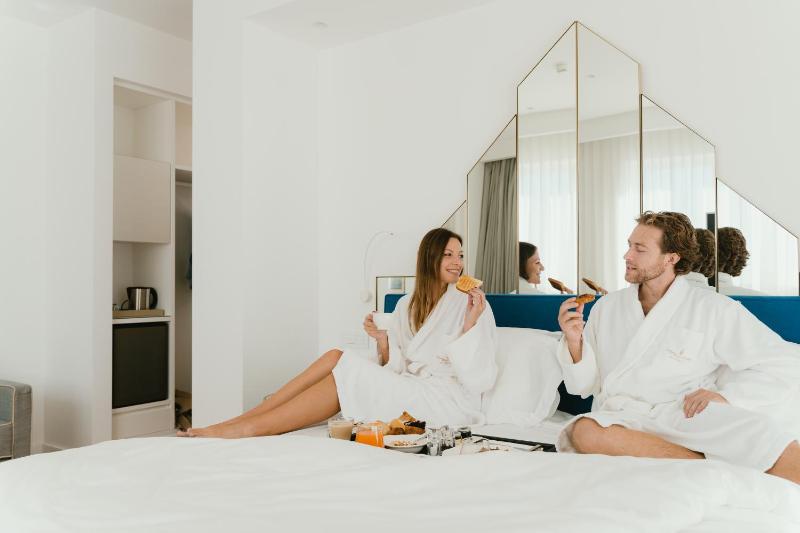 Suite with Terrace image 4