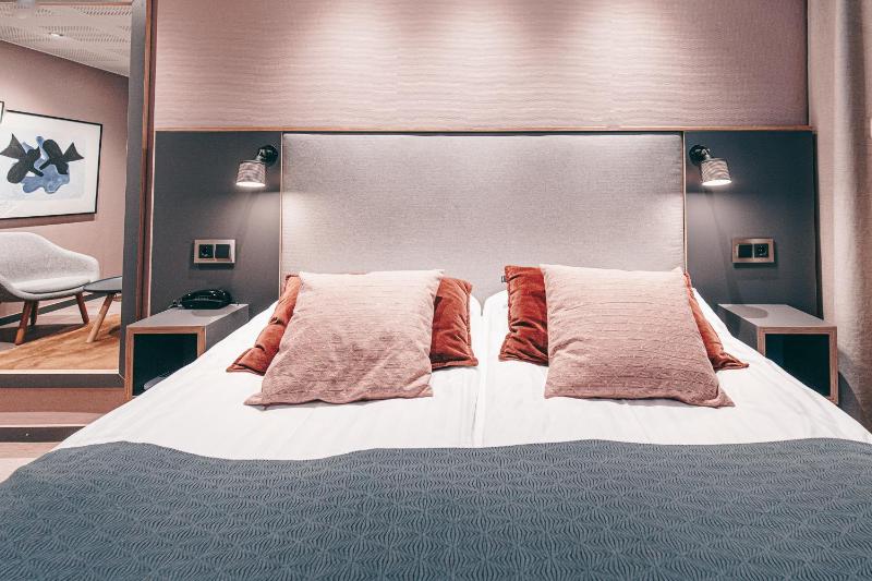 3 persons Room image 1