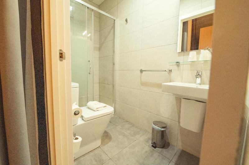 Hostal Live Natura Barcelona - image 9