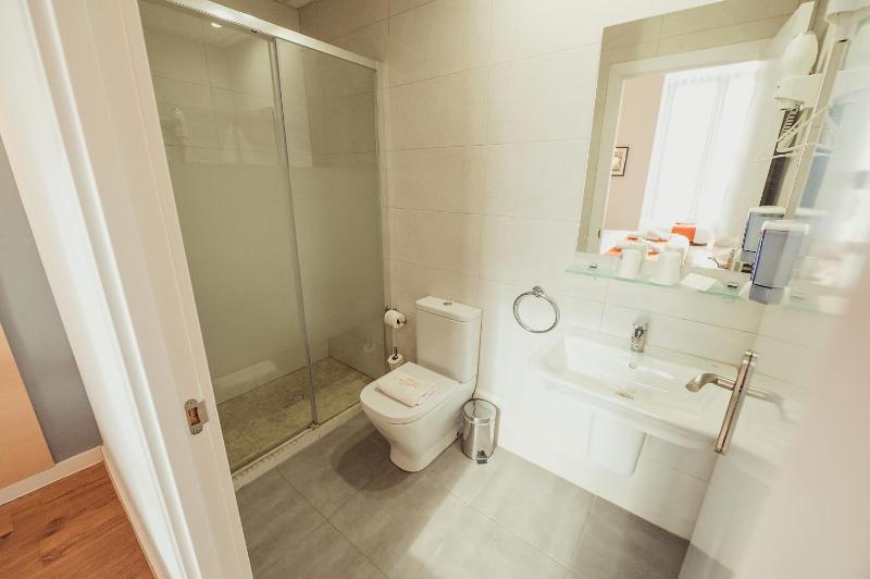 Hostal Live Natura Barcelona - image 11