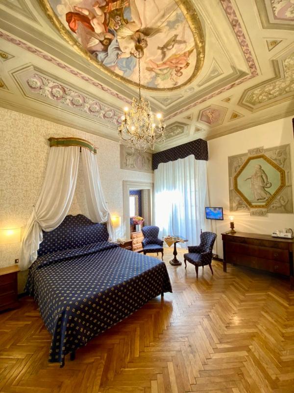 Superior Double Room image 1