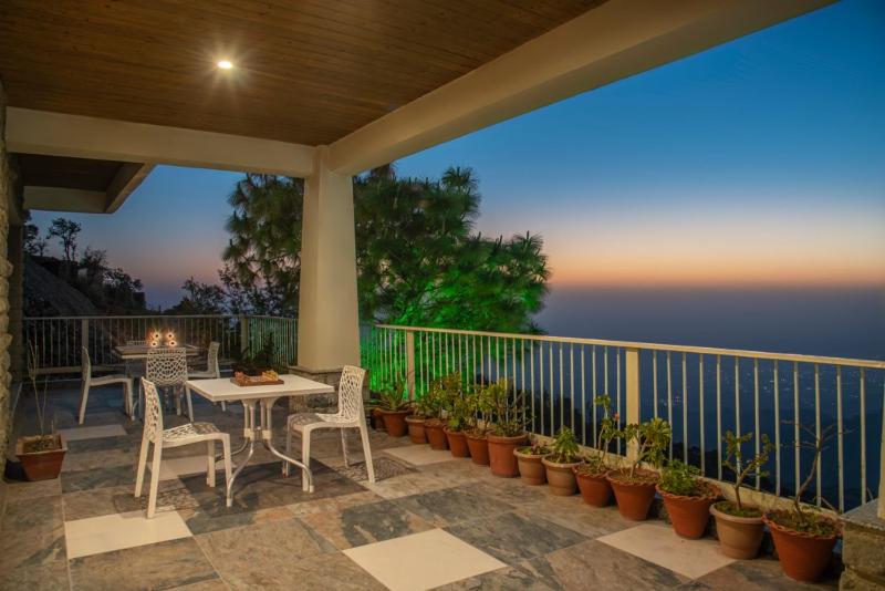 The Rustic Retreat - image 9