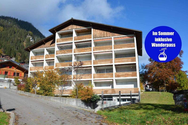 Apartment with Mountain View image 1